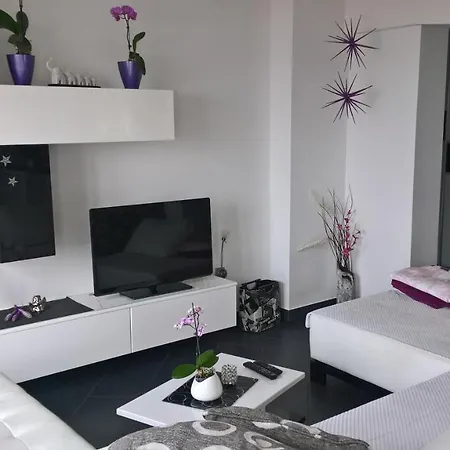 Andro Apartman *
